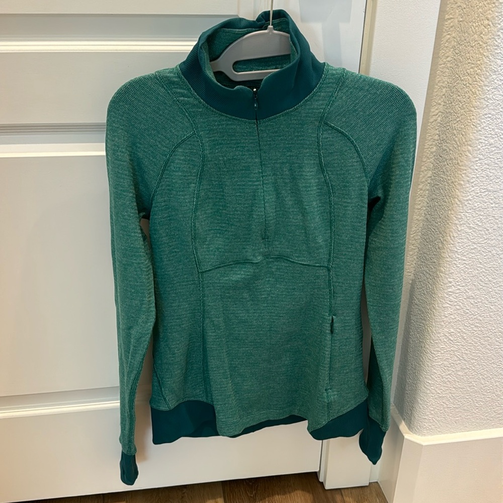 Lululemon half zip top